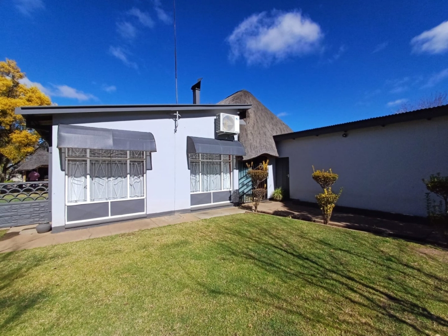 3 Bedroom Property for Sale in Roosheuwel North West